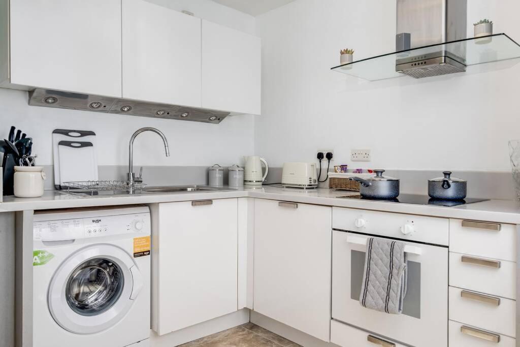 Luxury 2Bed Spacious Apartment- City Centre- Free Parking Birmingham Exterior photo